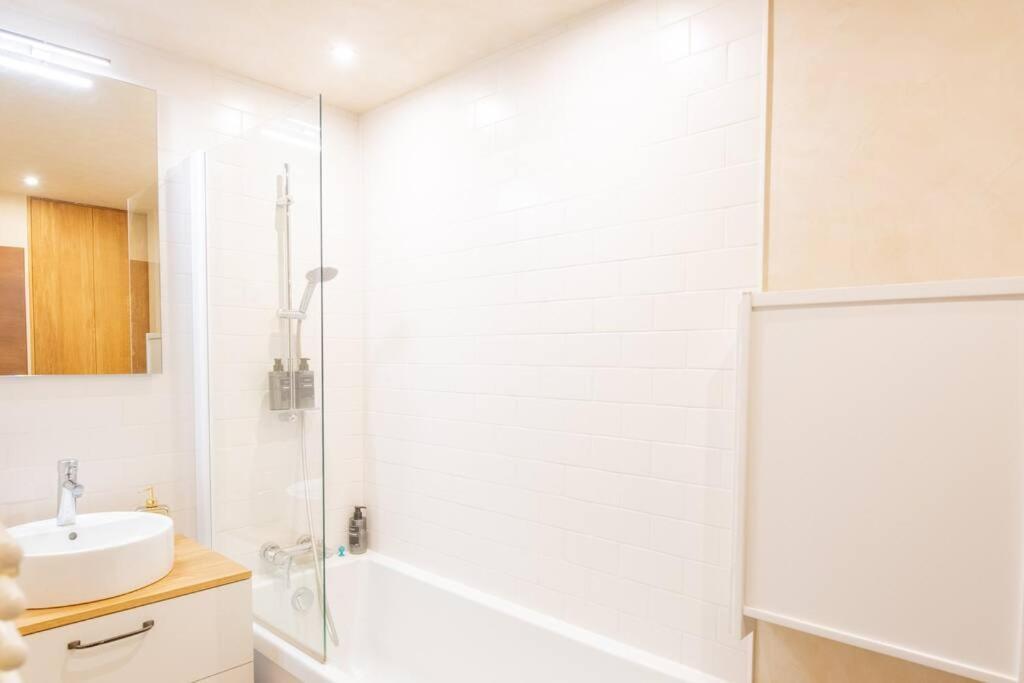 Appart With Garden - 15 Min From Eiffel Tower บูโลญบียองกูร์ ภายนอก รูปภาพ