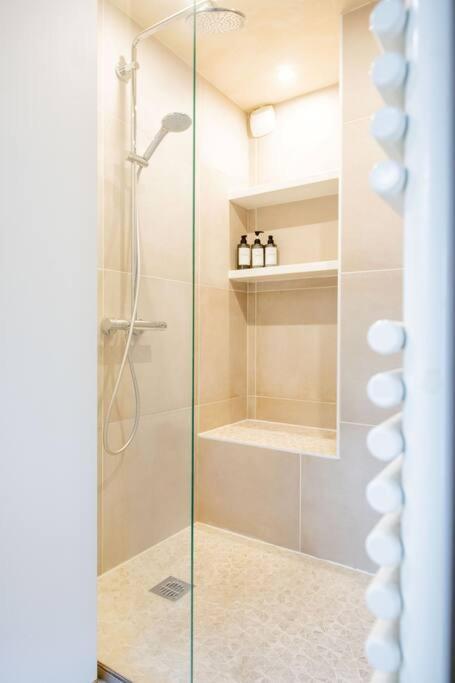 Appart With Garden - 15 Min From Eiffel Tower บูโลญบียองกูร์ ภายนอก รูปภาพ